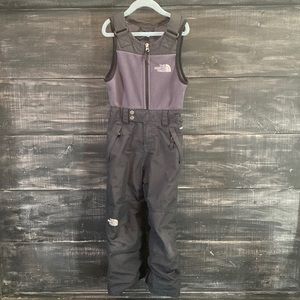 The North Face Boys Snow Pants Bibs. Black and Gray. Size XS 6